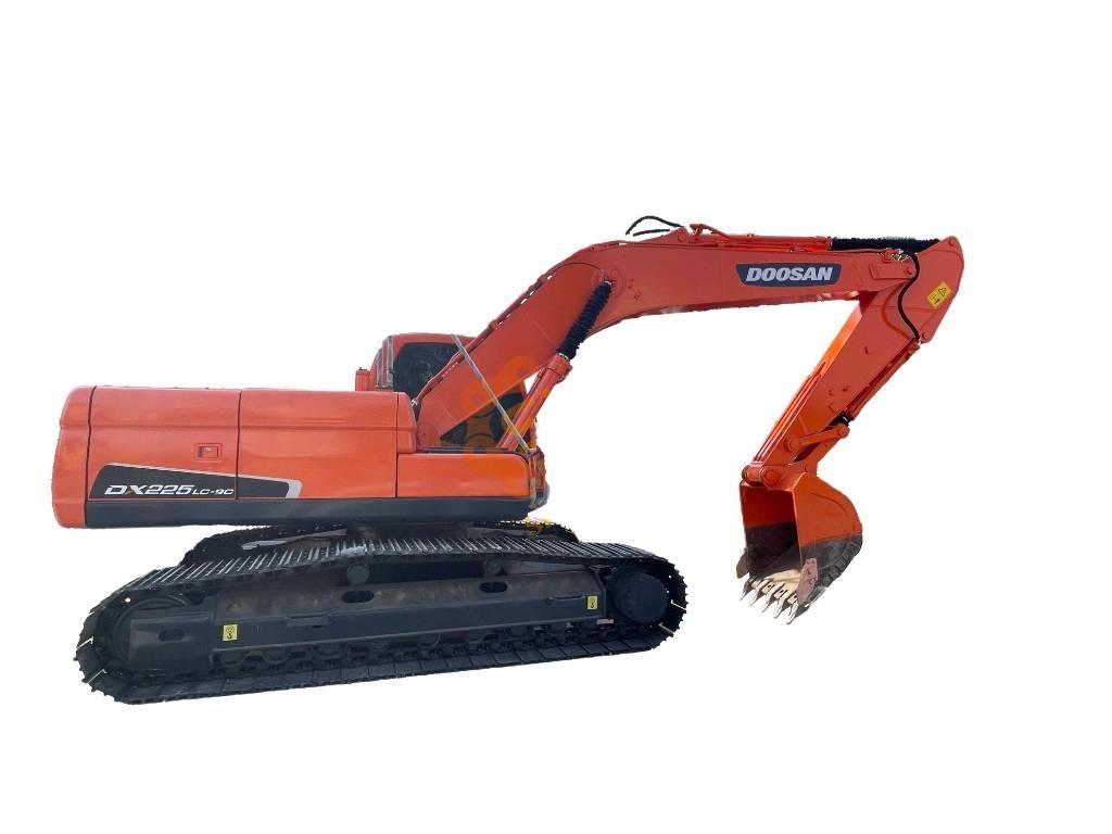 Doosan DX 225 LC Raupenbagger