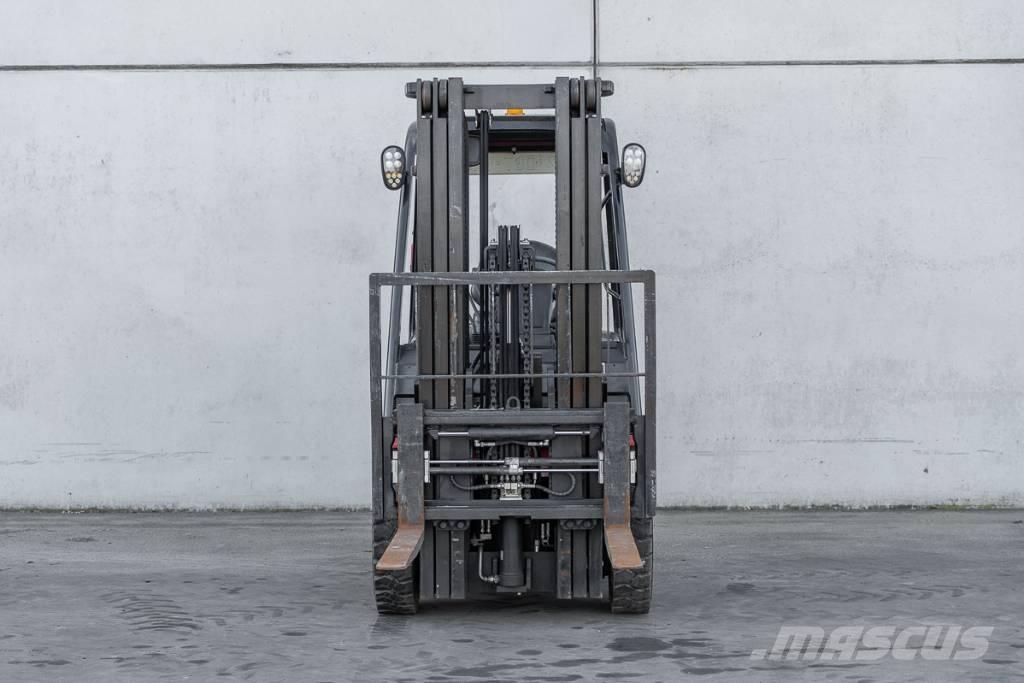 Manitou MI 25 D Diesel Stapler