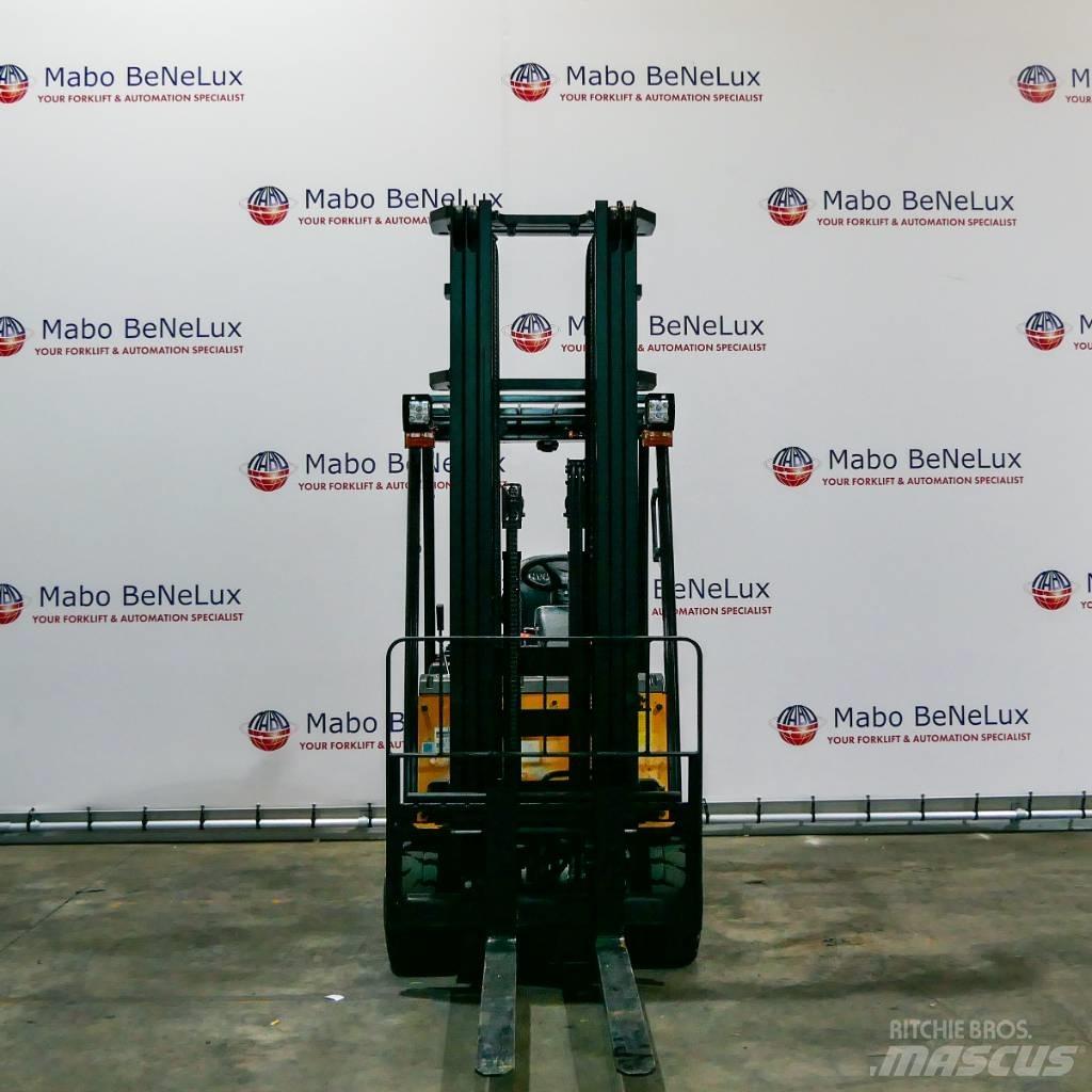 Hyundai 20 BT-9U Elektro Stapler