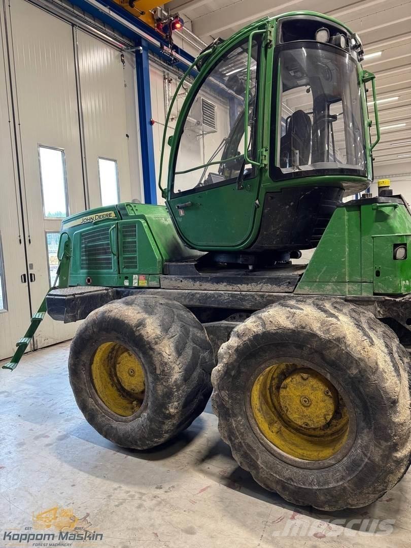 John Deere 1210E Forwarder