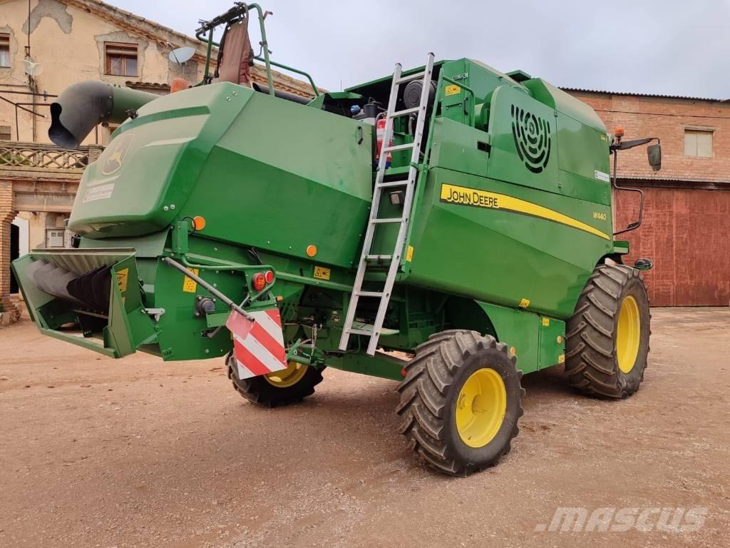 John Deere W 440 Mähdrescher