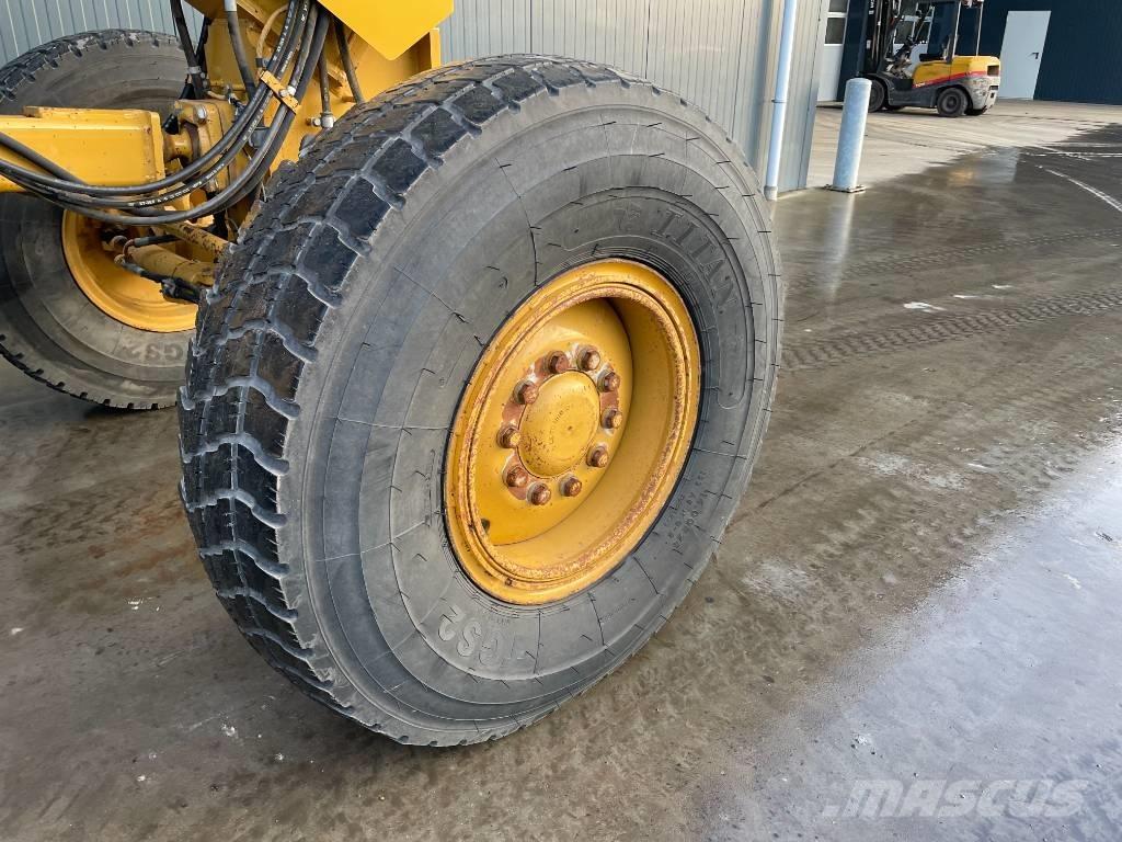 CAT 160M (140) Grader