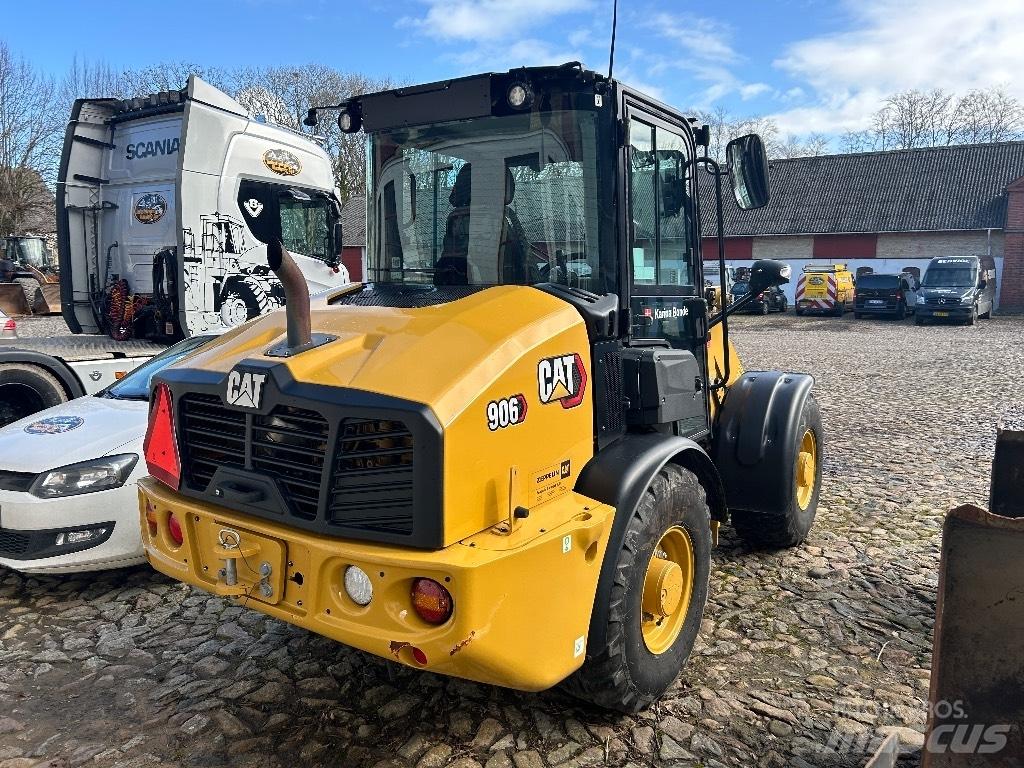 CAT 906 Radlader
