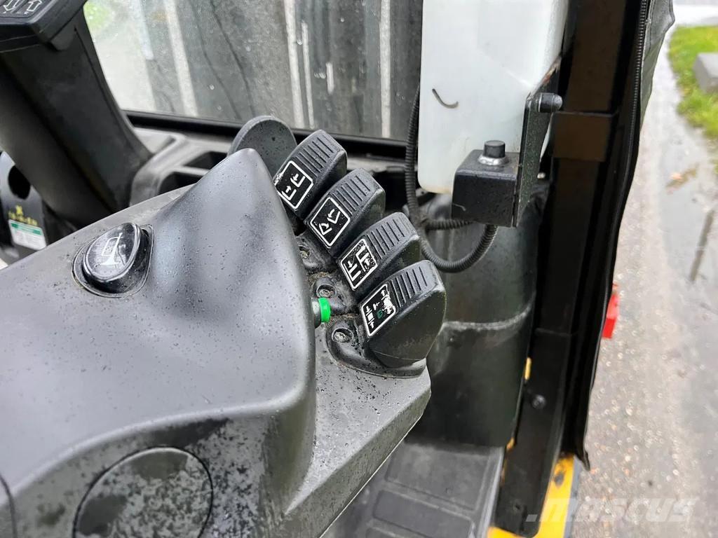 Yale GLP25VXE2170 Gas Stapler