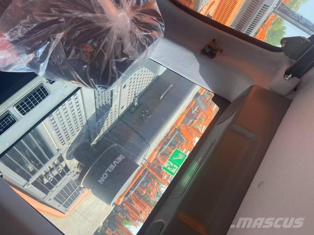 Develon DX 450 Raupenbagger