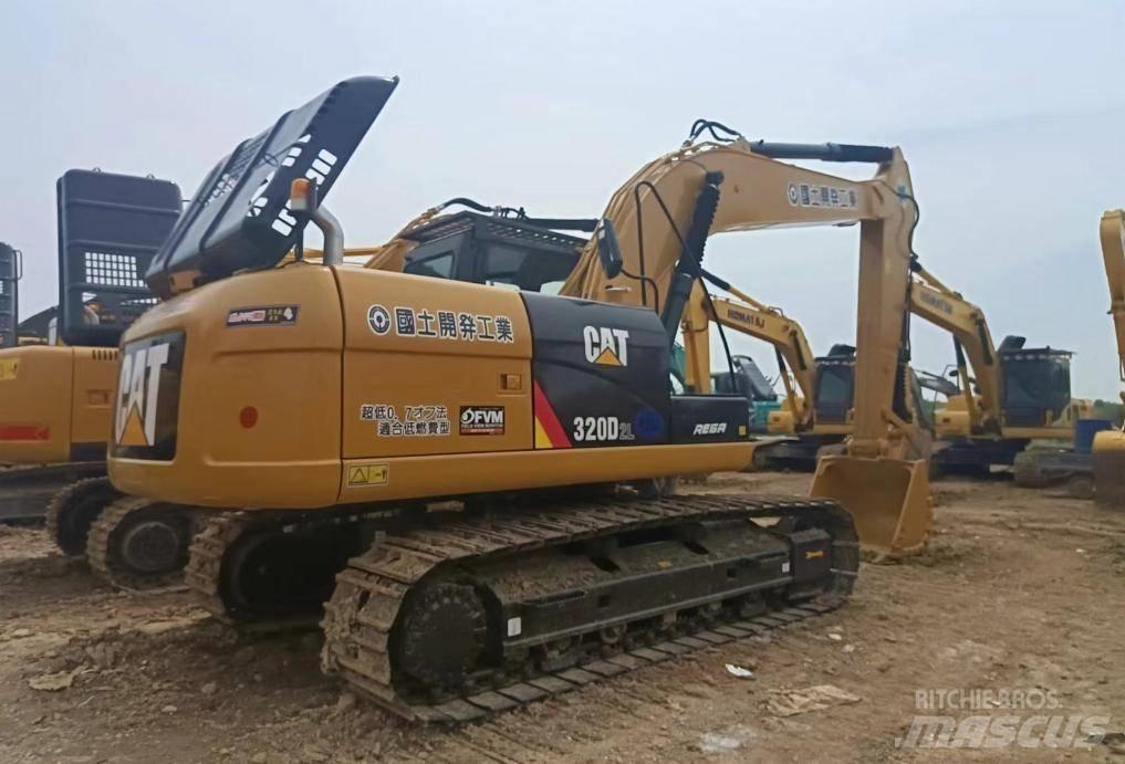 CAT 320 D2L Raupenbagger