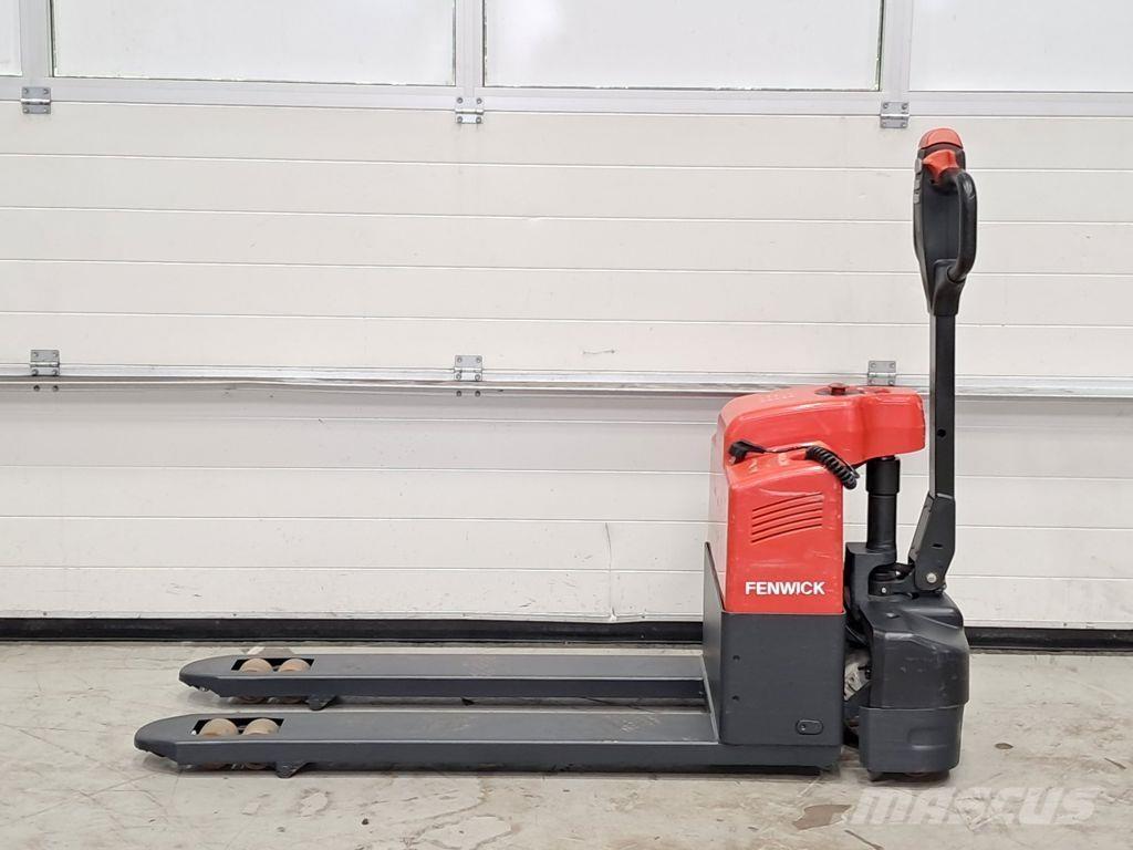 Linde MT15 Niedergabelstapler