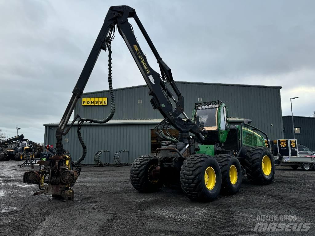 John Deere 1470 G Harvester