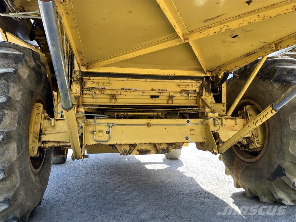 New Holland TX 32 Mähdrescher