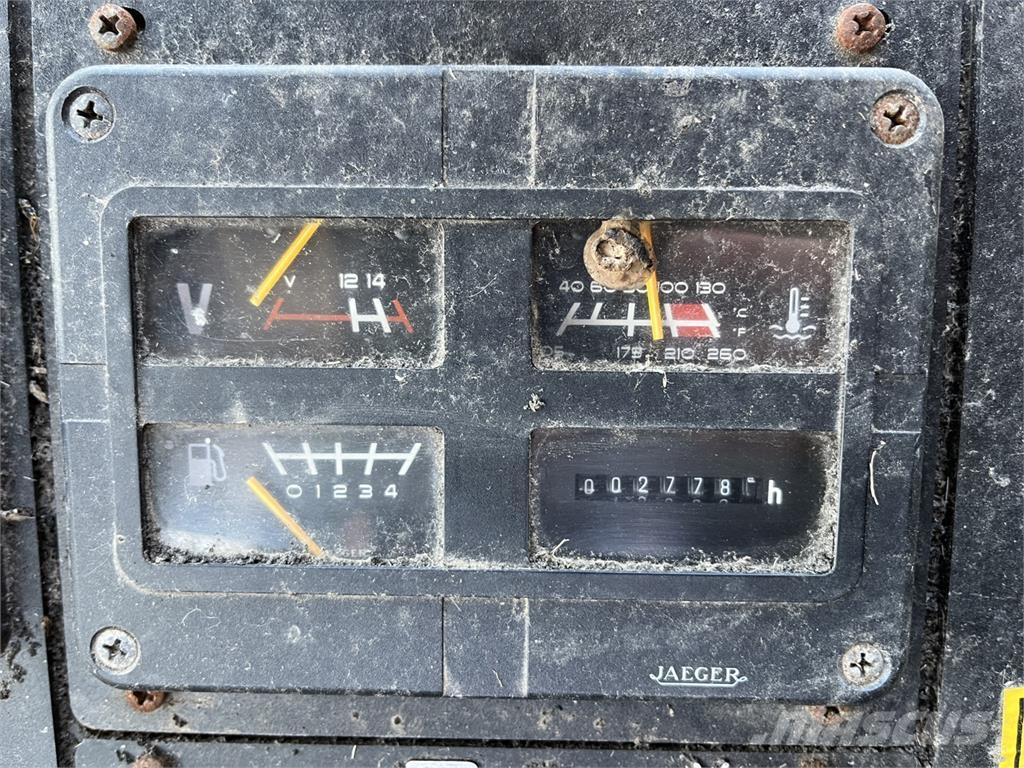 New Holland TX 32 Mähdrescher