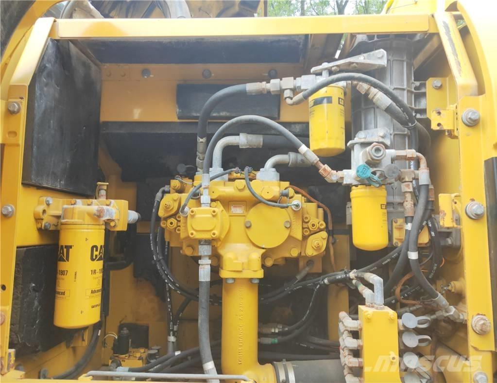 CAT 329 D Raupenbagger
