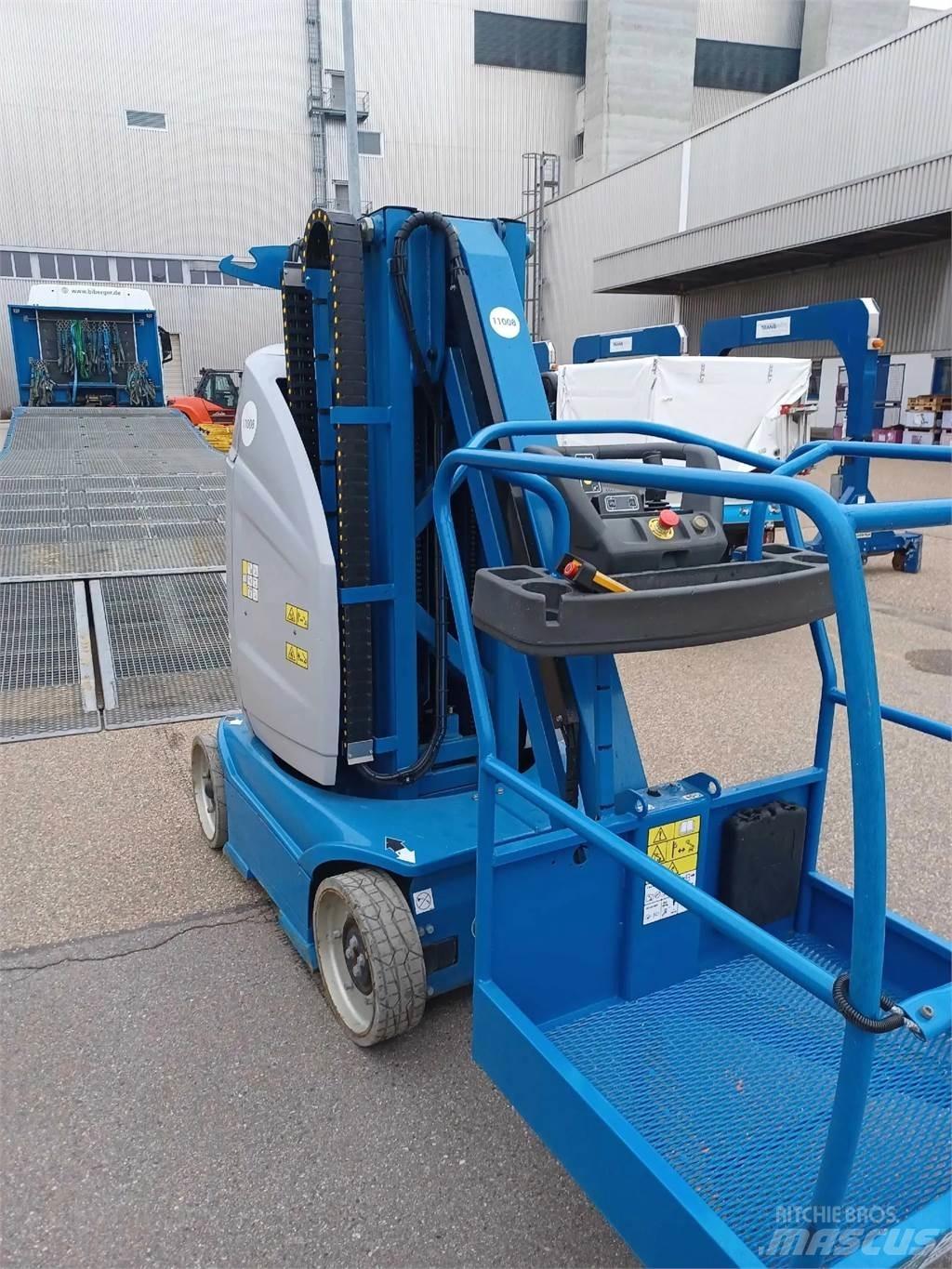 JLG Toucan 10E-L Gelenkteleskoparbeitsbühnen