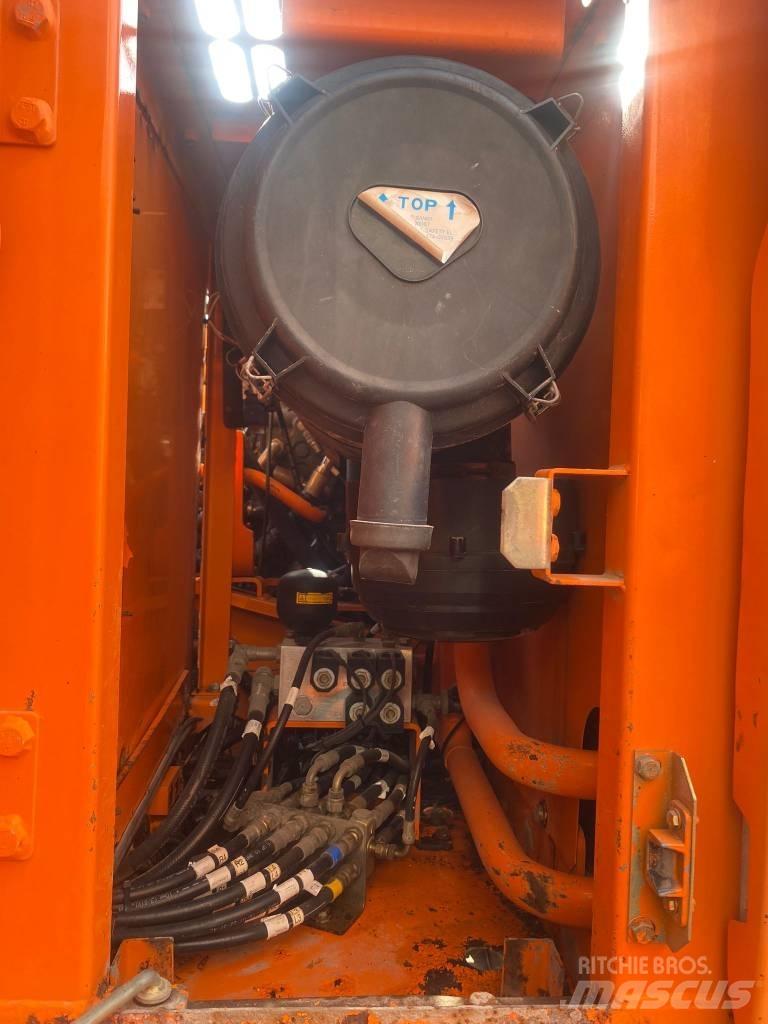 Doosan DX 180 LC Raupenbagger