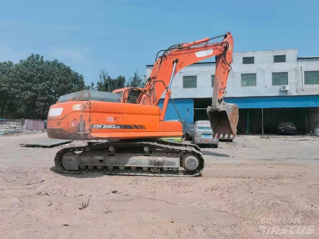 Doosan DX 260 Raupenbagger