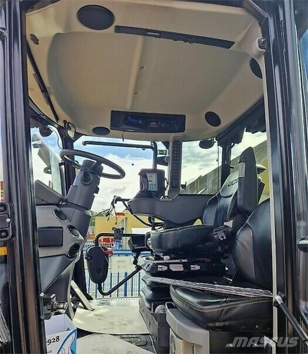 JCB 4220 Fastrac Traktoren