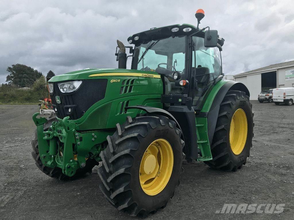 John Deere 6140 R Traktoren