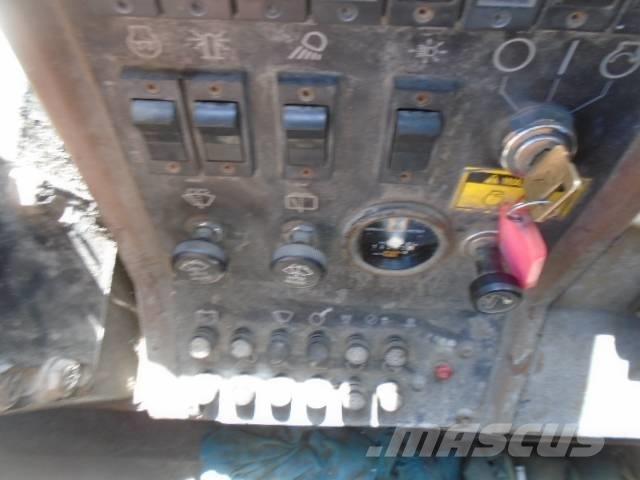 CAT IT 28 F Radlader