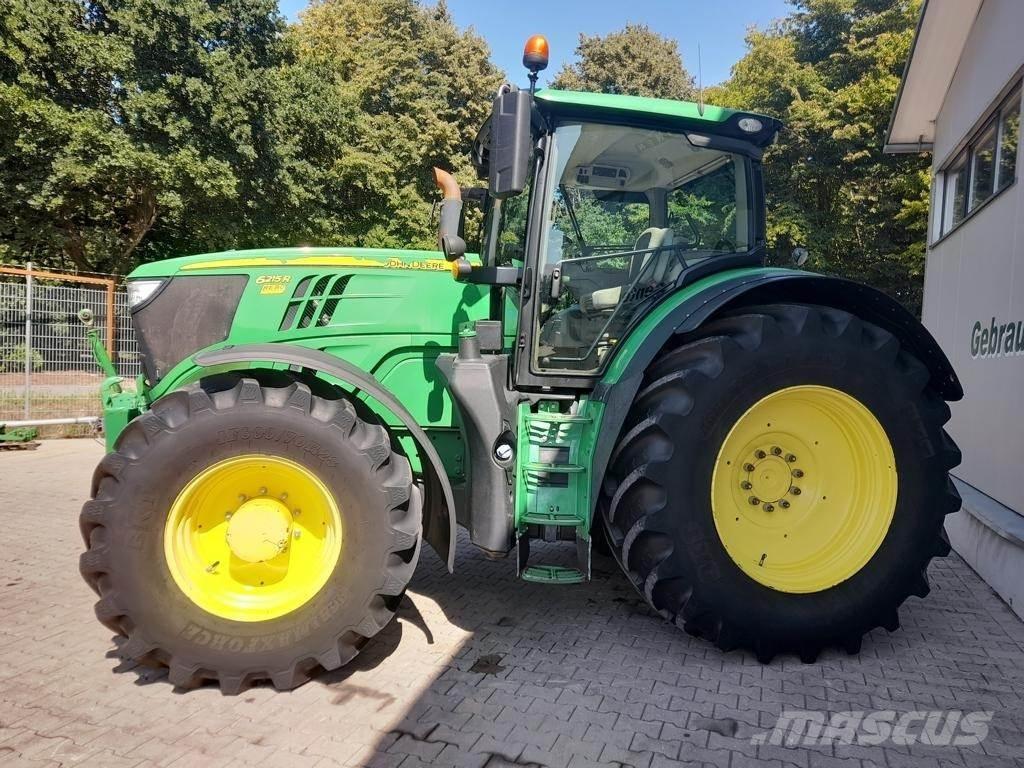 John Deere 6215R Traktoren