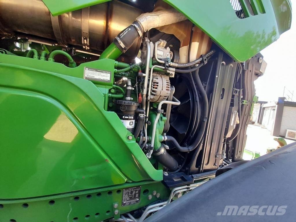 John Deere 6215R Traktoren