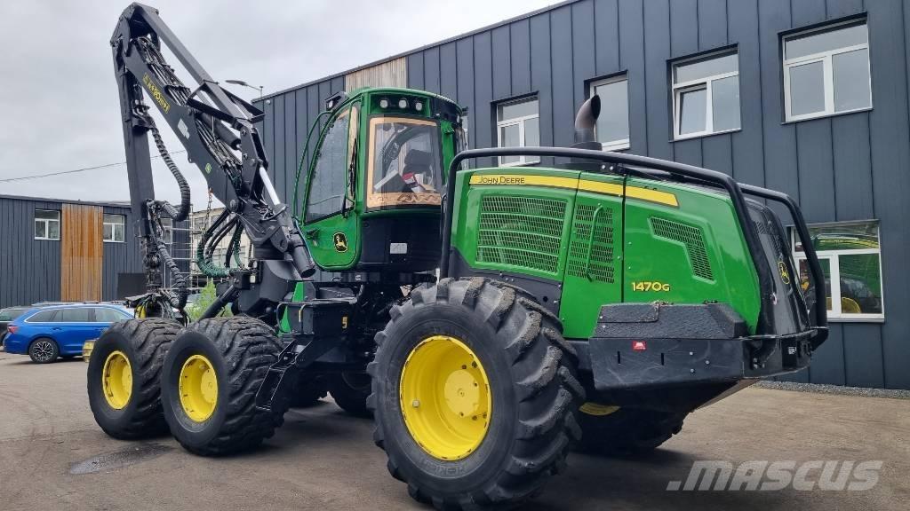 John Deere 1470 G Harvester
