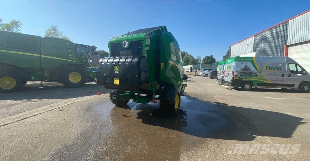 John Deere V461M Rundballenpressen