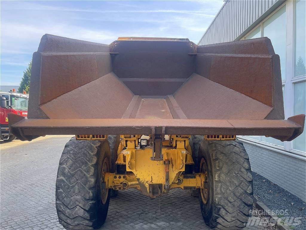 Volvo A25E Dumper - Knickgelenk
