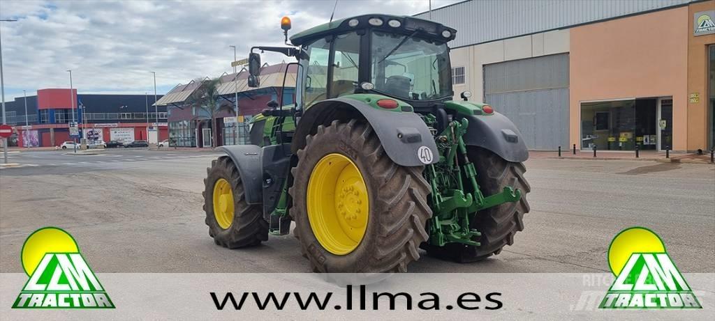 John Deere 6215 R Traktoren