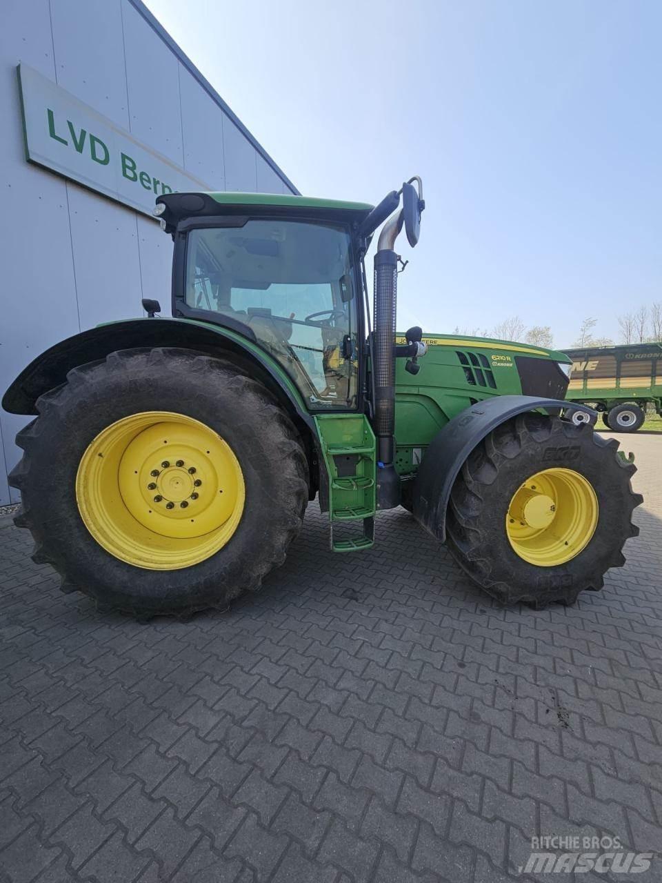 John Deere 6210R Traktoren