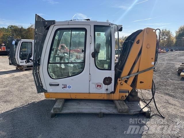 Liebherr A 934 C HD Kabinen