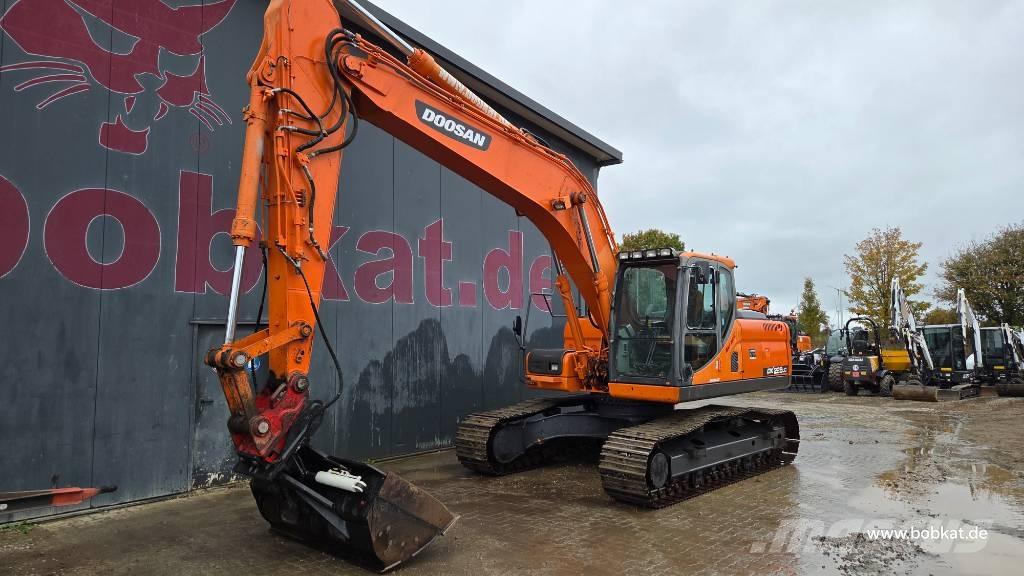 Doosan DX 225 LC Raupenbagger
