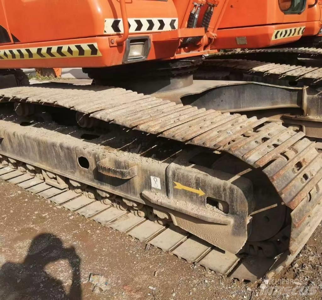 Doosan DH 220 Raupenbagger