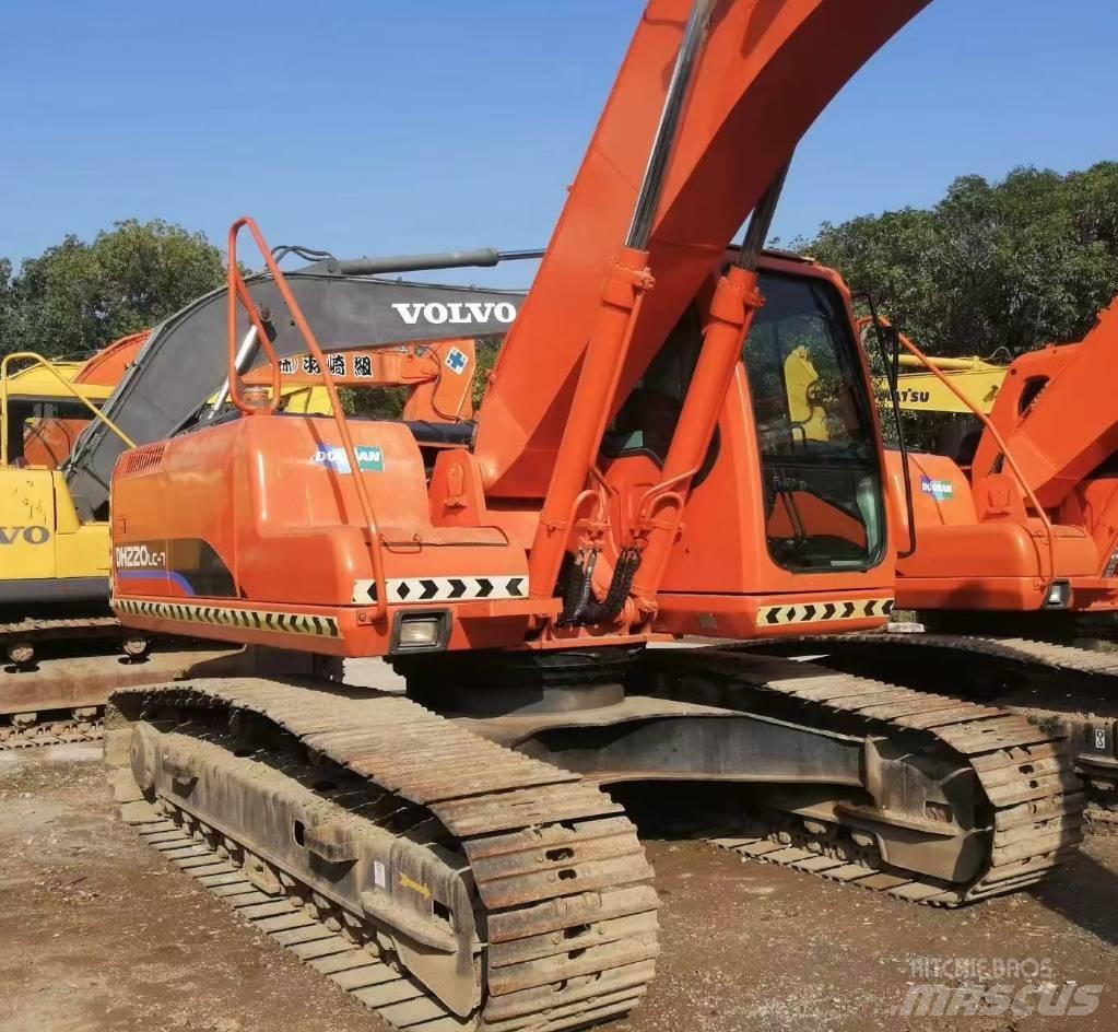 Doosan DH 220 Raupenbagger
