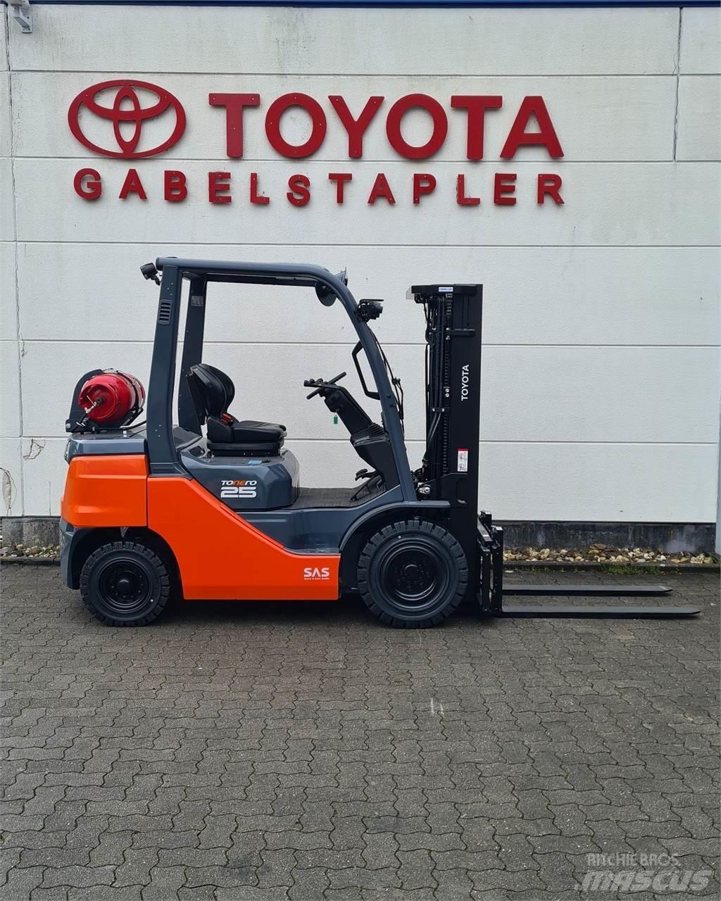 Toyota 02-8FGF25 Gas Stapler