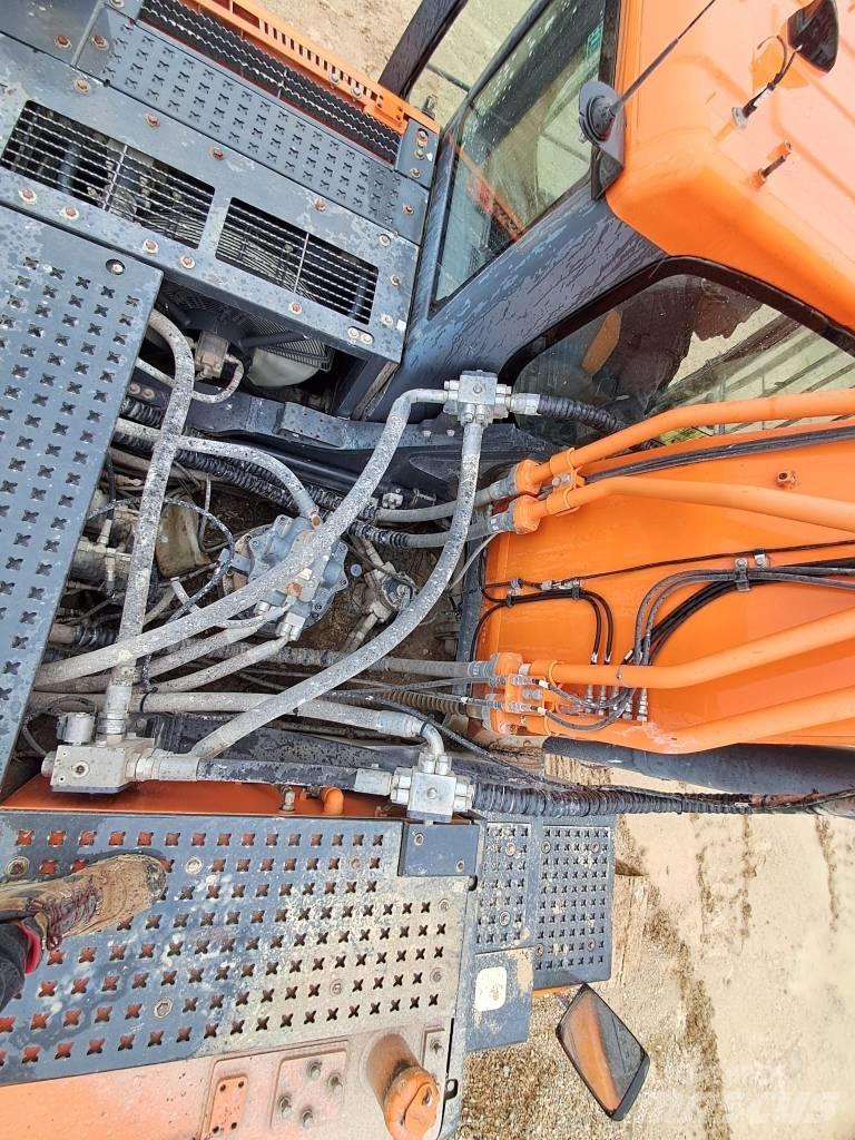 Doosan DX 420 LC Raupenbagger