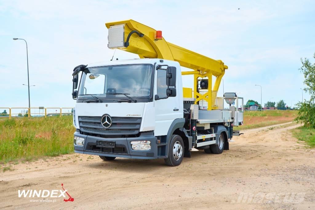 Palfinger P 300 KS LKW-Arbeitsbühnen