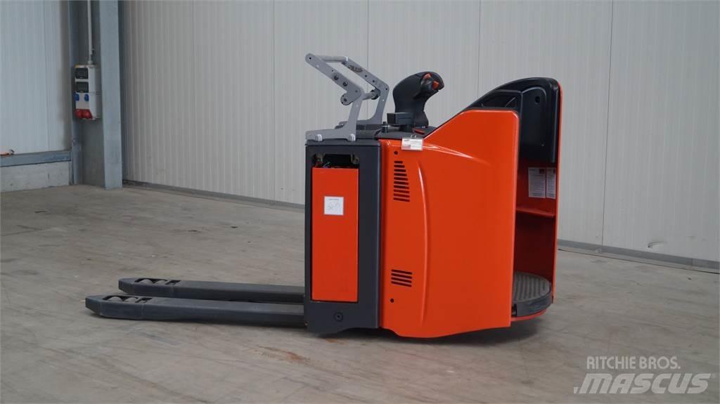 Linde T20SP kurz Niedergabelstapler