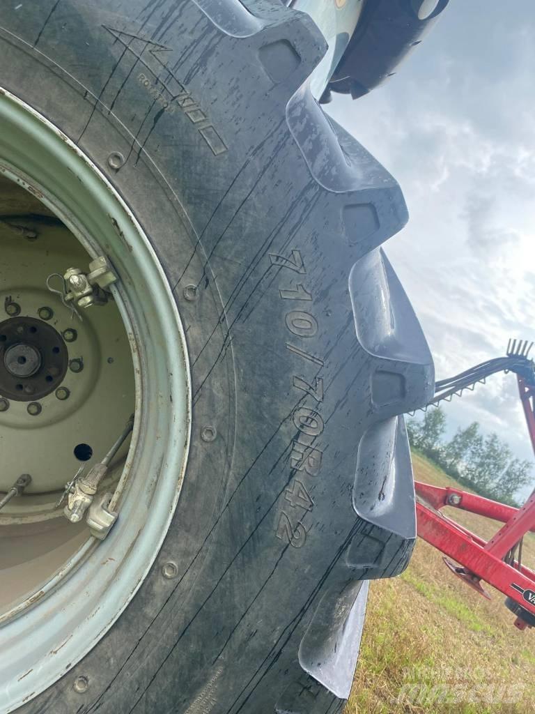 Versatile 310 Traktoren