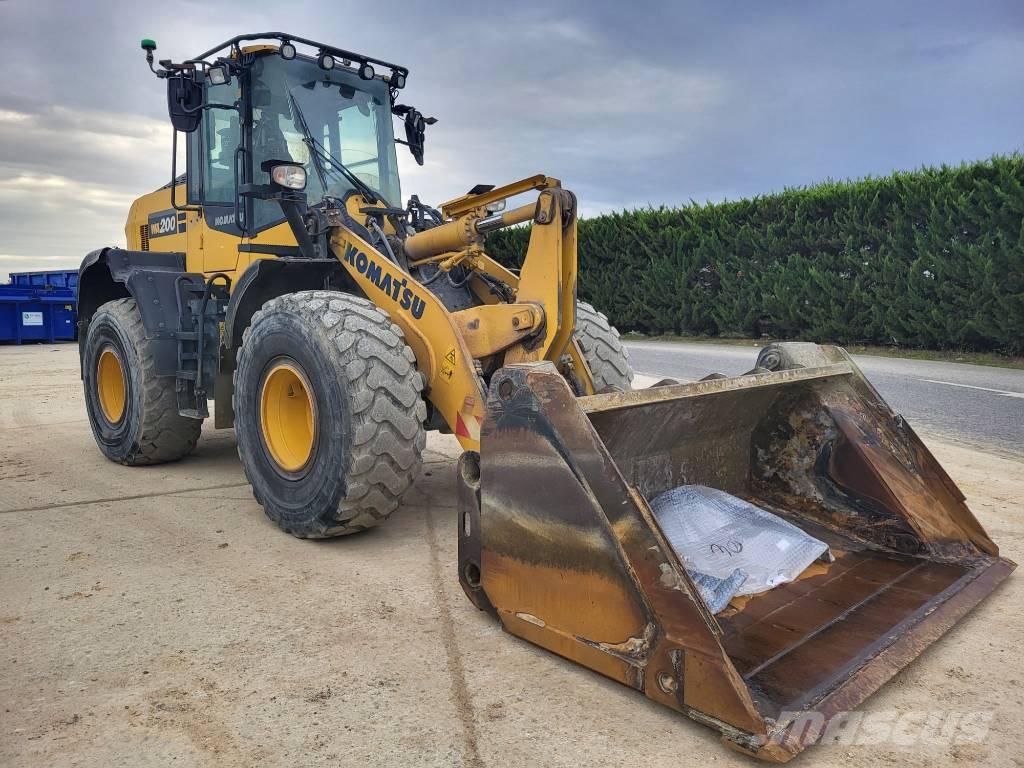 Komatsu WA200-8 Radlader