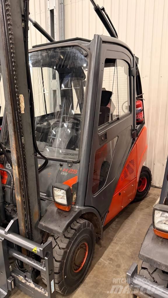 Linde H25D-02 Diesel Stapler