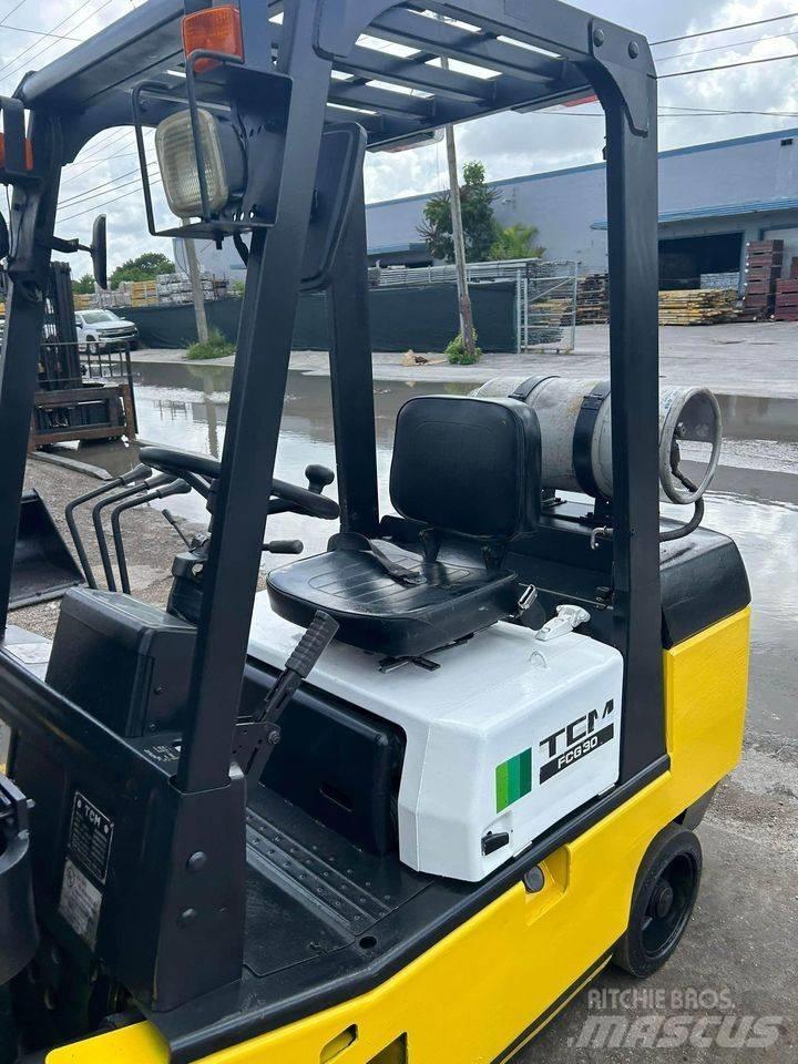 TCM FCG30T7T Containerstapler