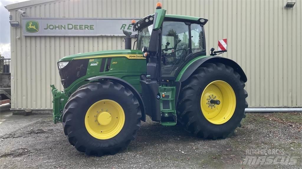 John Deere 6R250 Traktoren