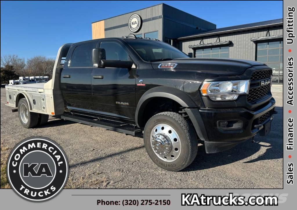 RAM 5500 TRADESMAN Pritschenwagen/Pritschenwagen mit Seitenklappe