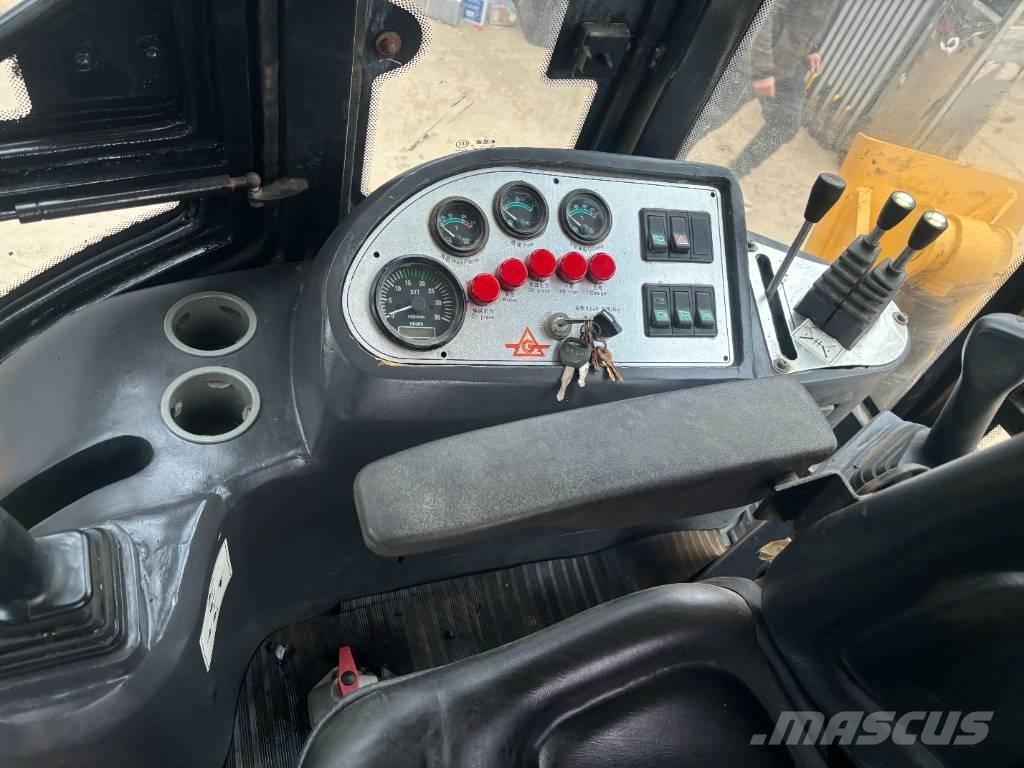 CAT 420 F Baggerlader