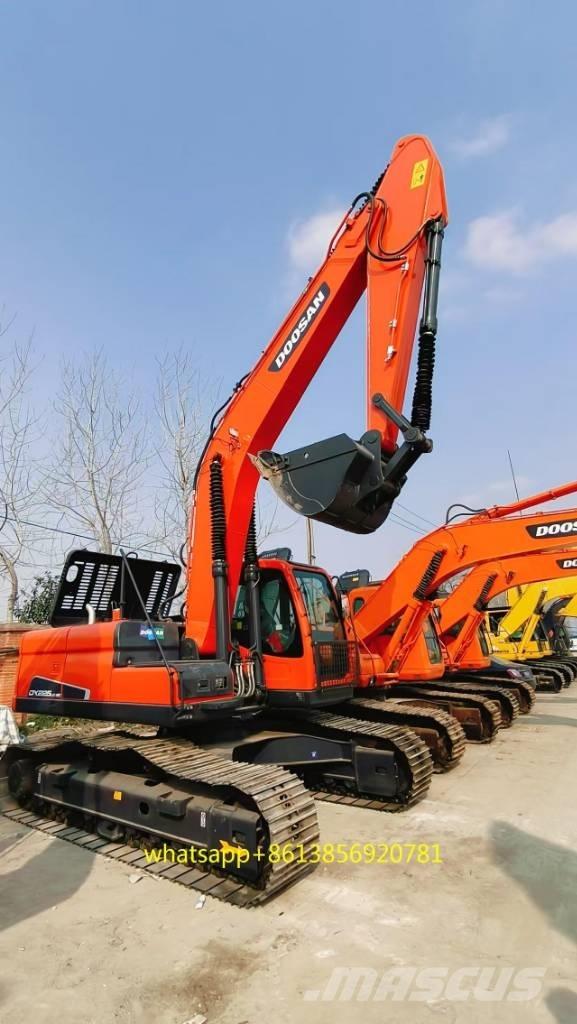 Doosan DX 225 Raupenbagger