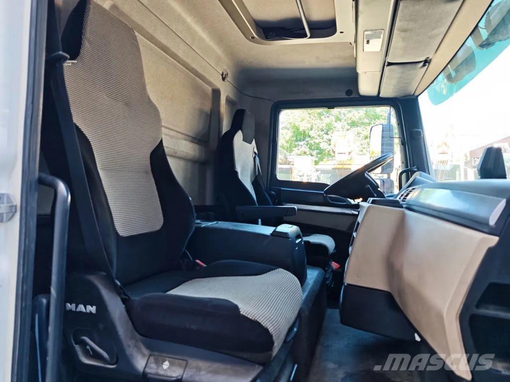 MAN TGL 8.220 4x2 Wechselfahrgestell