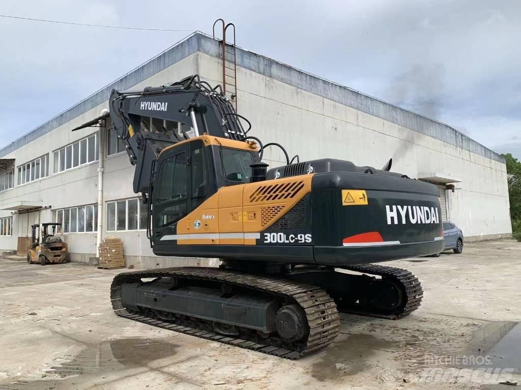 Hyundai R300LS-9S Raupenbagger