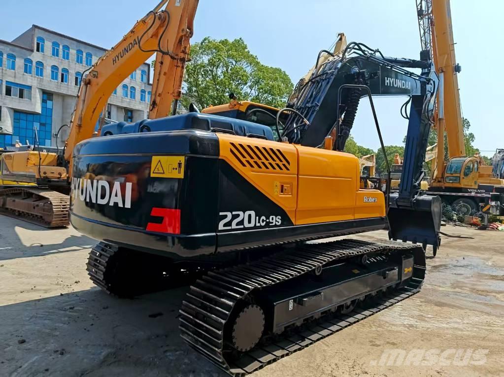 Hyundai r220lc-9s Raupenbagger