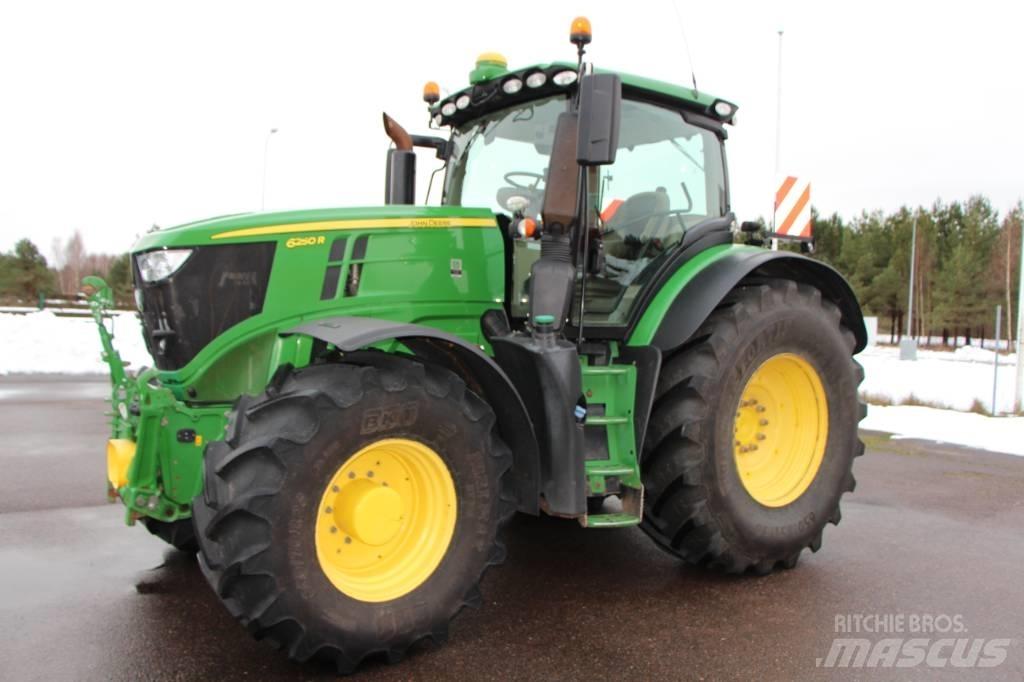 John Deere 6250 R Traktoren