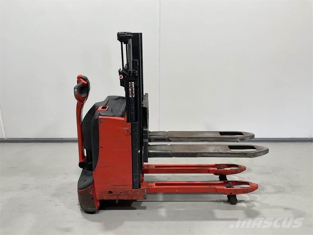 Linde D08 Selbstfahrstapler