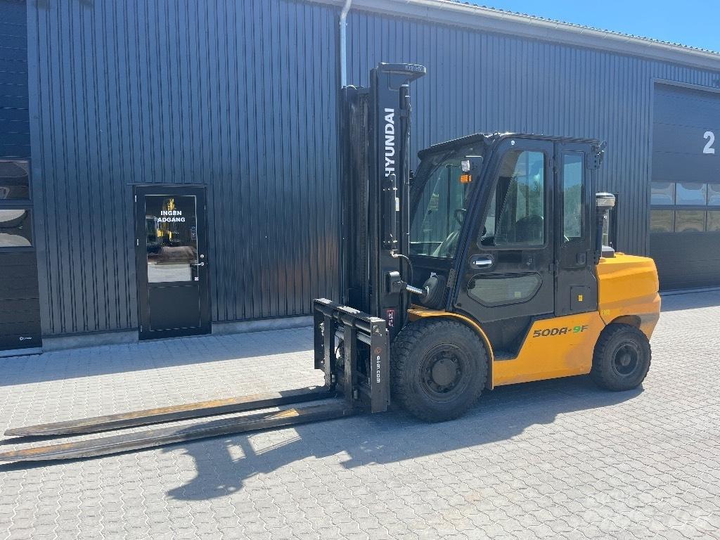 Hyundai 50 D-9 A Diesel Stapler